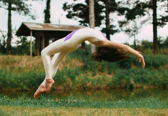 Acrobatica a Terra